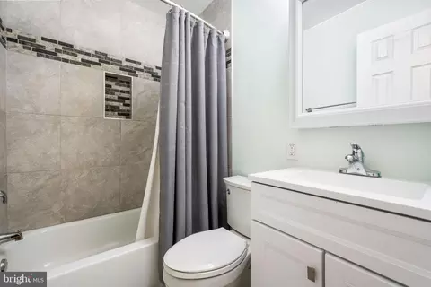 7203 Hadlow Dr, Springfield, VA 22152 photo 16