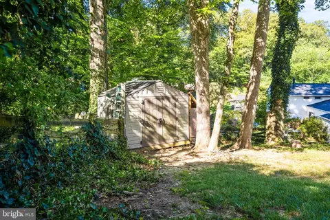 7203 Hadlow Dr, Springfield, VA 22152 photo 33