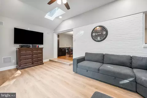 7203 Hadlow Dr, Springfield, VA 22152 photo 14