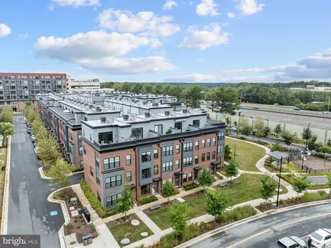 1891 Midline Ave, Reston, VA 20190 photo 11