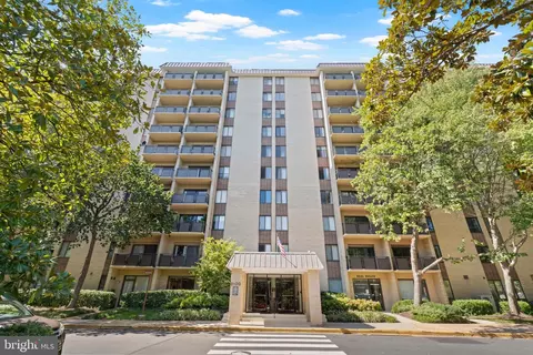 3100 S Manchester St #909, Falls Church, VA 22044