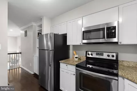 2050 Golf Course Dr, Reston, VA 20191 photo 6