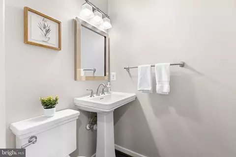 2050 Golf Course Dr, Reston, VA 20191 photo 19