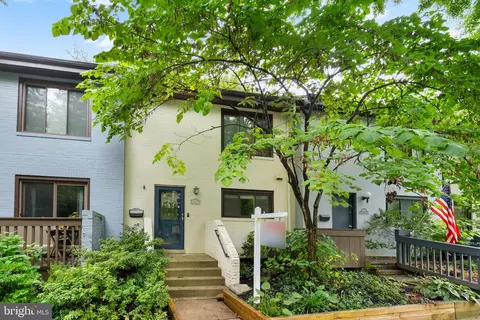 2050 Golf Course Dr, Reston, VA 20191