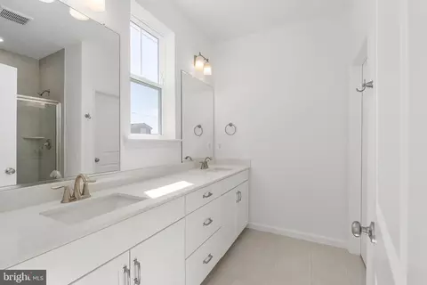 Bath - 2611 River Birch Rd, Herndon, VA 20171 photo 1 of 1