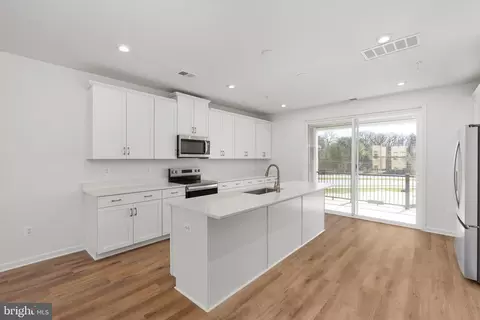 Entry Way - 2611 River Birch Rd, Herndon, VA 20171 photo 1 of 7