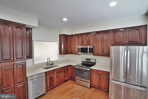 Kitchen - 8024 Readington Ct, Springfield, VA 22152 photo 2 of 2