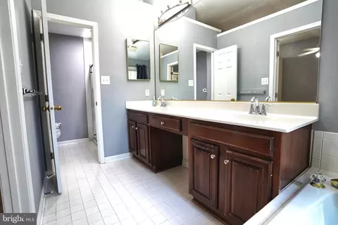 Bath - 8024 Readington Ct, Springfield, VA 22152 photo 2 of 7