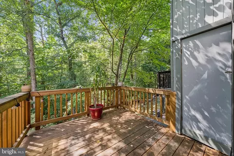 2210 Coppersmith Sq, Reston, VA 20191 photo 12