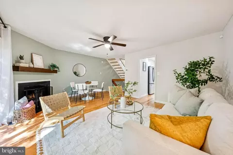 2210 Coppersmith Sq, Reston, VA 20191 photo 8