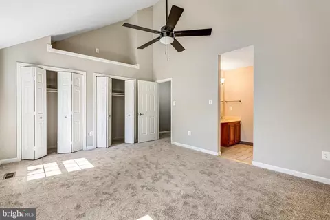 Entry Way - 8182 Cliffview Ave, Springfield, VA 22153 photo 2 of 2