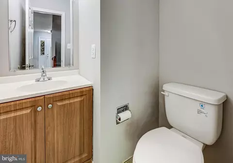 Bath - 8182 Cliffview Ave, Springfield, VA 22153 photo 1 of 4
