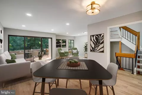 Dining - 11653 Newbridge Ct, Reston, VA 20191 photo 1 of 2