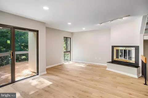 Living - 11653 Newbridge Ct, Reston, VA 20191 photo 2 of 9