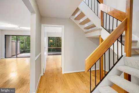 Entry Way - 11653 Newbridge Ct, Reston, VA 20191 photo 5 of 5
