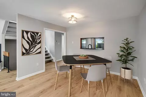 Dining - 11653 Newbridge Ct, Reston, VA 20191 photo 2 of 2