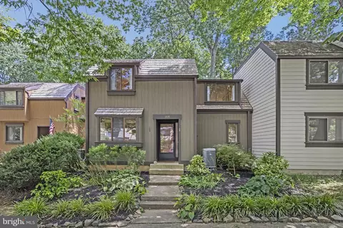 1635 Bentana Way, Reston, VA 20190