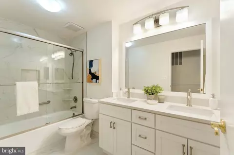 11401 Running Cedar Rd, Reston, VA 20191 photo 24