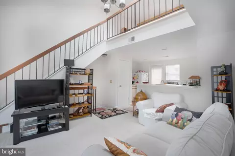 4441 Pembrook Village Dr #124, Alexandria, VA 22309