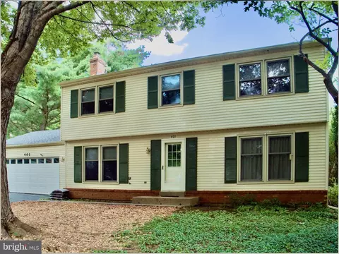 401 Cavendish St, Herndon, VA 20170