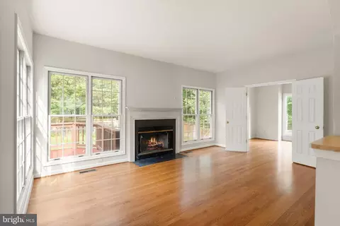 Living - 7508 Irene Ct, Springfield, VA 22153 photo 1 of 6