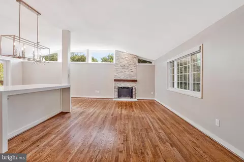 Living - 6926 Tyndale St, Mclean, VA 22101 photo 1 of 7