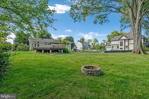 Exterior - 6926 Tyndale St, Mclean, VA 22101 photo 7 of 7
