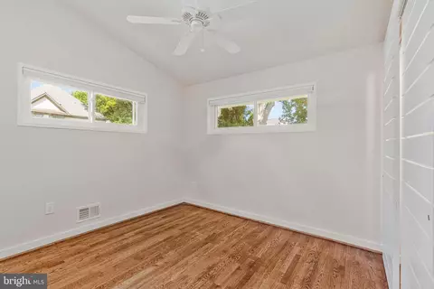 Bedroom - 6926 Tyndale St, Mclean, VA 22101 photo 1 of 3