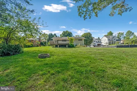 Exterior - 6926 Tyndale St, Mclean, VA 22101 photo 6 of 7