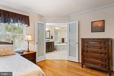 Bedroom - 12517 Easter Ln, Fairfax, VA 22030 photo 4 of 8