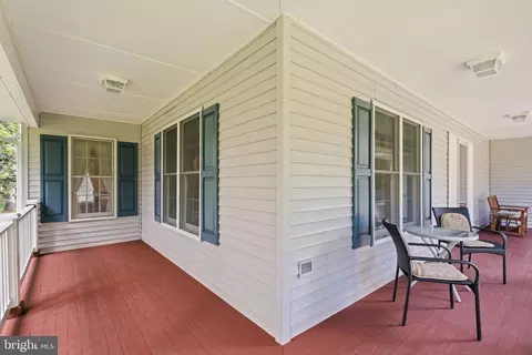 Exterior - 12517 Easter Ln, Fairfax, VA 22030 photo 7 of 17