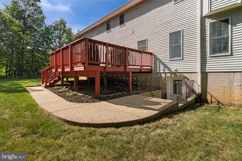 Exterior - 12517 Easter Ln, Fairfax, VA 22030 photo 11 of 17
