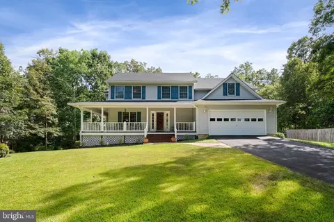 Exterior - 12517 Easter Ln, Fairfax, VA 22030 photo 1 of 17