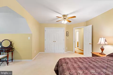 Bedroom - 12517 Easter Ln, Fairfax, VA 22030 photo 5 of 8