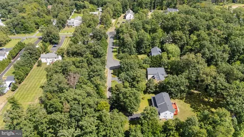 View/Area - 12517 Easter Ln, Fairfax, VA 22030 photo 3 of 3
