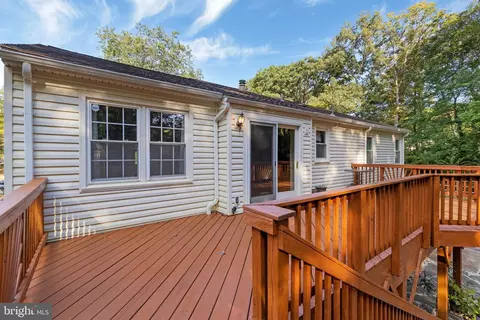 Exterior - 8710 Whitson Ct, Springfield, VA 22153 photo 4 of 13
