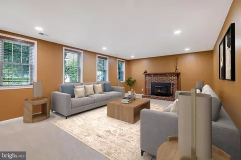 Living - 8710 Whitson Ct, Springfield, VA 22153 photo 6 of 7