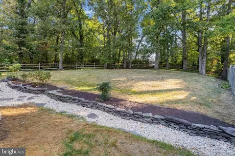 Exterior - 8710 Whitson Ct, Springfield, VA 22153 photo 6 of 13