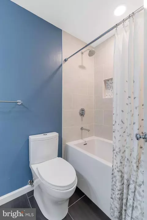 Bath - 8710 Whitson Ct, Springfield, VA 22153 photo 4 of 6