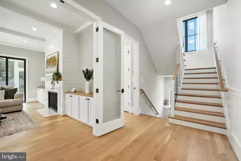 Entry Way - 1623 Dempsey St, Mclean, VA 22101 photo 8 of 18