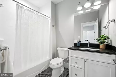Bath - 1623 Dempsey St, Mclean, VA 22101 photo 4 of 9