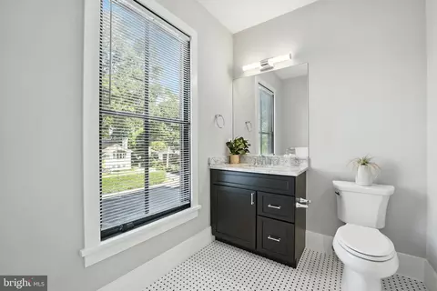 Bath - 1623 Dempsey St, Mclean, VA 22101 photo 5 of 9