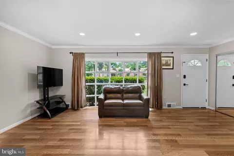 Living - 6313 Bardu Ave, Springfield, VA 22152 photo 2 of 6