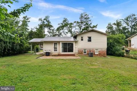 Exterior - 6313 Bardu Ave, Springfield, VA 22152 photo 3 of 4