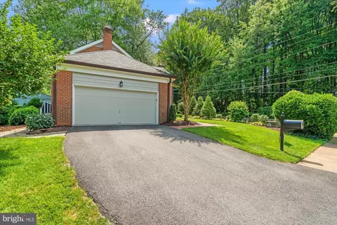 Exterior - 7287 Evans Mill Rd, Mclean, VA 22101 photo 5 of 5