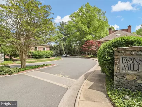 Exterior - 7287 Evans Mill Rd, Mclean, VA 22101 photo 2 of 5