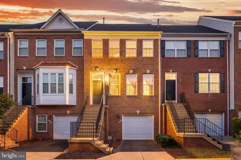 13323 Zachary Taylor Cir, Herndon, VA 20171