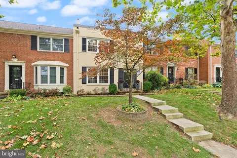 8437 Forrester Blvd, Springfield, VA 22152