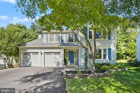 5722 Flagler Dr, Centreville, VA 20120