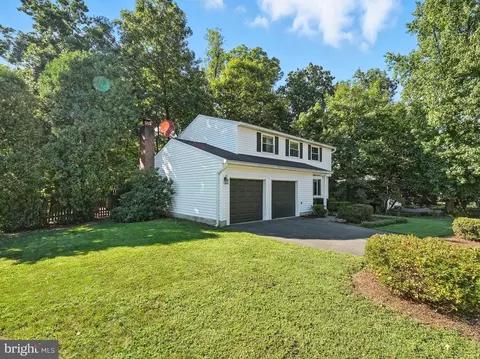 Exterior - 12817 Framingham Ct, Herndon, VA 20171 photo 6 of 6